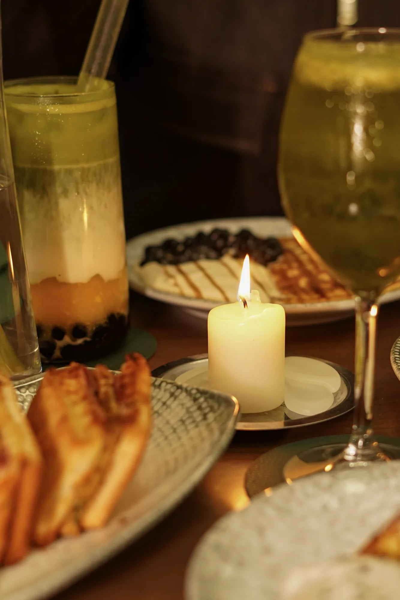 Bubble tea matcha couches et pancake brun sugar a la bougie